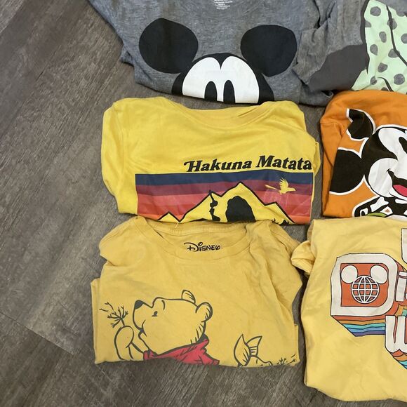 Lot Of 8 Disney Women’s Shirts Tops Size Small Bundle - Picture 4 of 10
